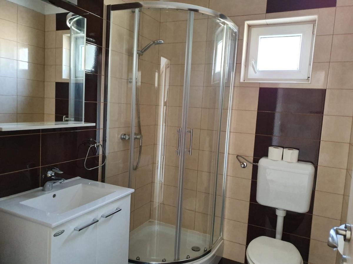 דראגה Lavender Apartments מראה חיצוני תמונה