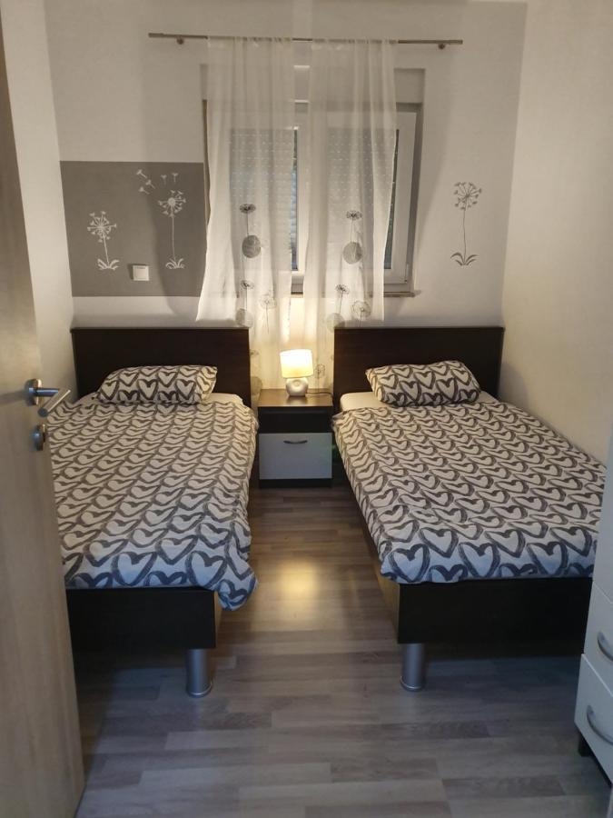 דראגה Lavender Apartments מראה חיצוני תמונה