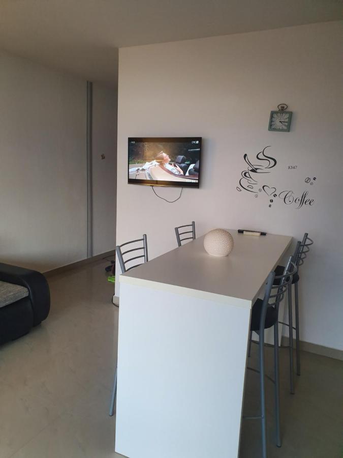 דראגה Lavender Apartments מראה חיצוני תמונה
