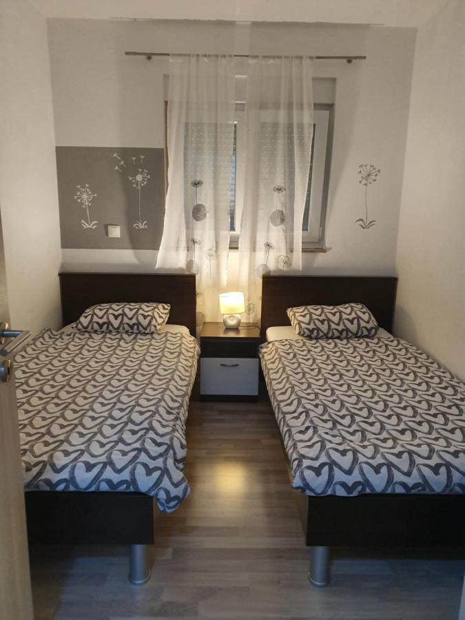 דראגה Lavender Apartments מראה חיצוני תמונה