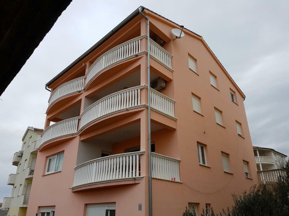 דראגה Lavender Apartments מראה חיצוני תמונה
